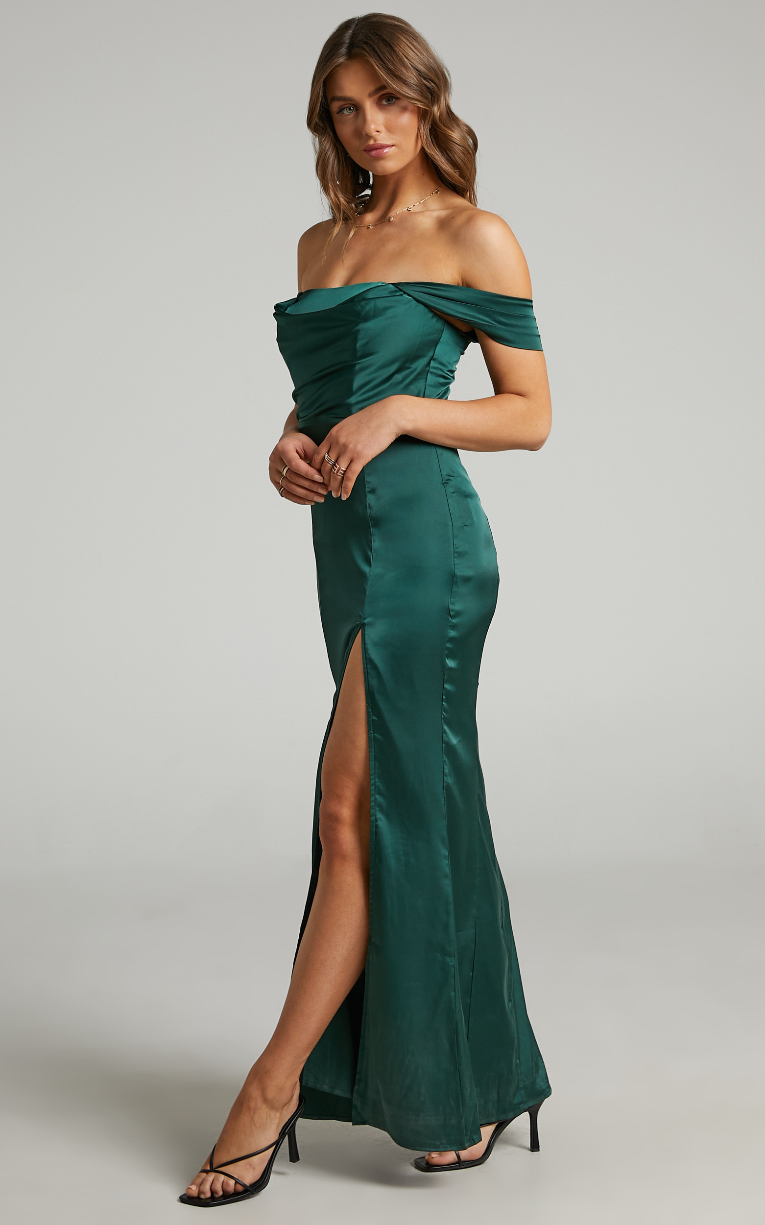 Faye Off Shoulder Maxi Dress in Emerald ...