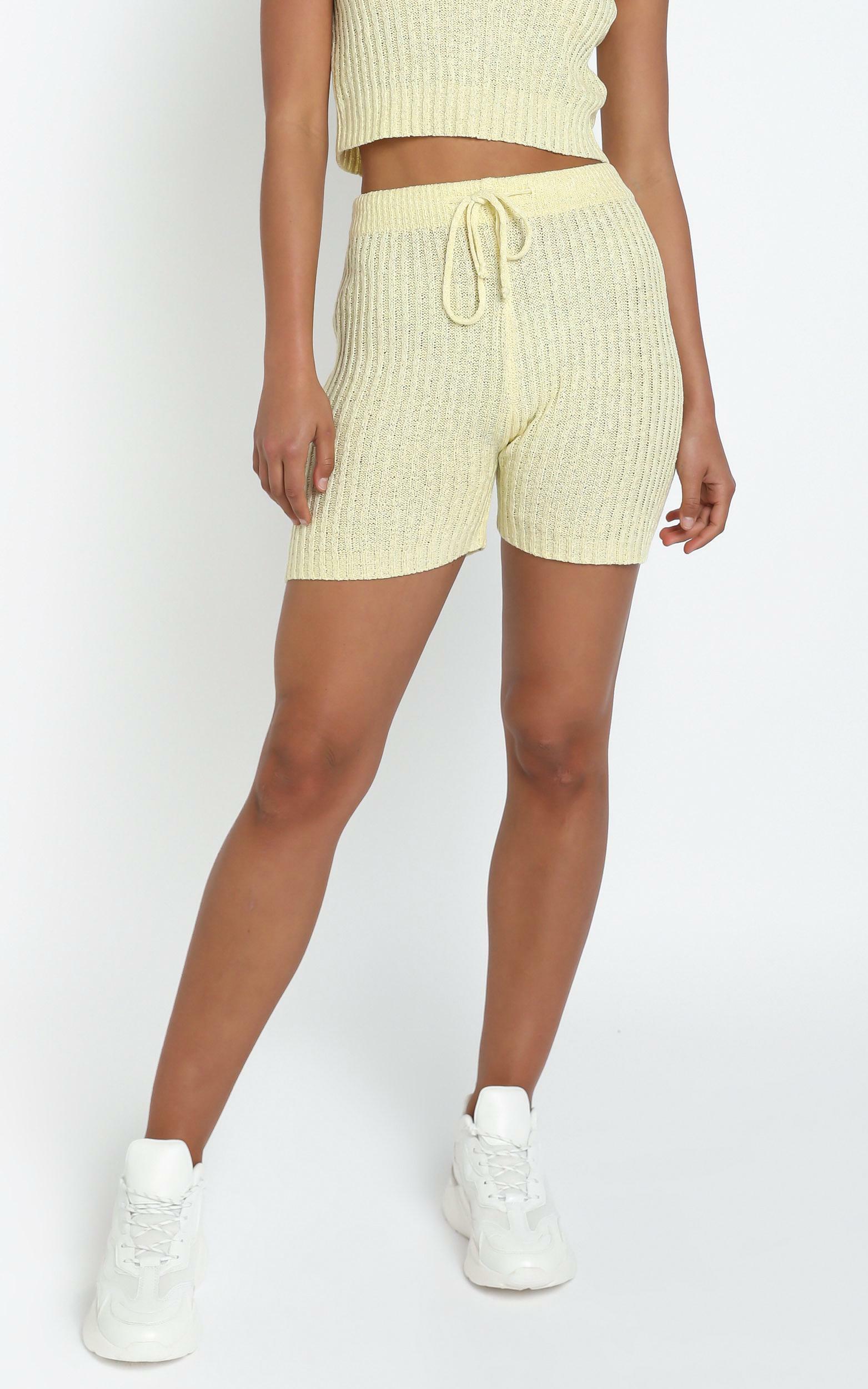 Kerry Knit Shorts in Yellow - L, Yellow, hi-res image number null