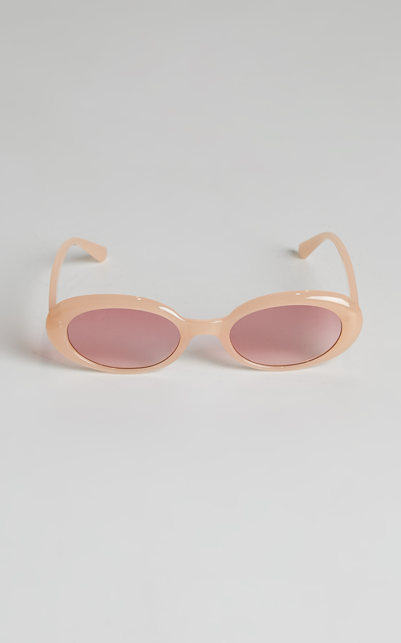 Czarina Retro Sunglasses in Pink - NoSize, PNK1, hi-res image number null