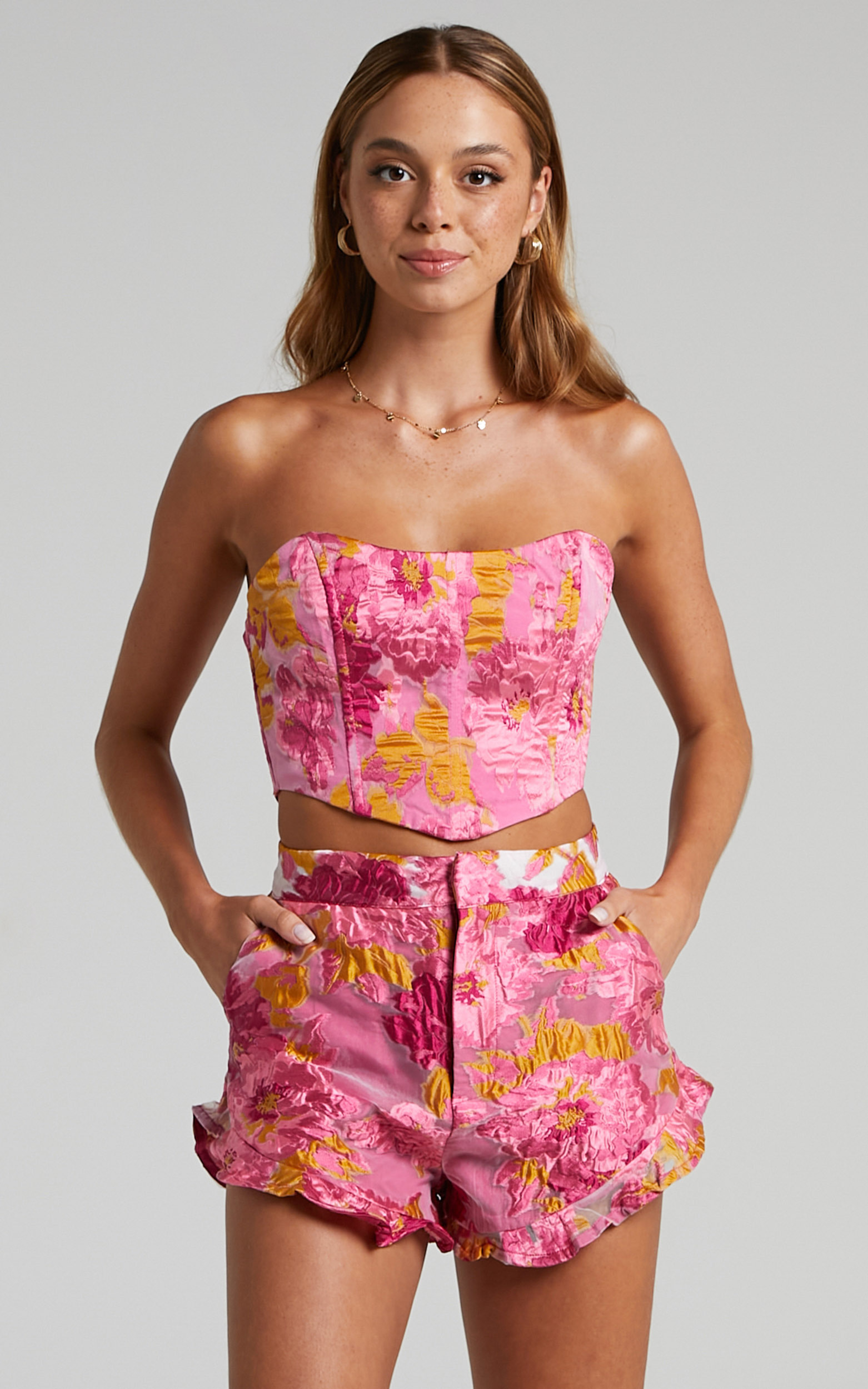 Brailey Frill Hem Shorts in Pink Jacquard - 06, PNK1, hi-res image number null