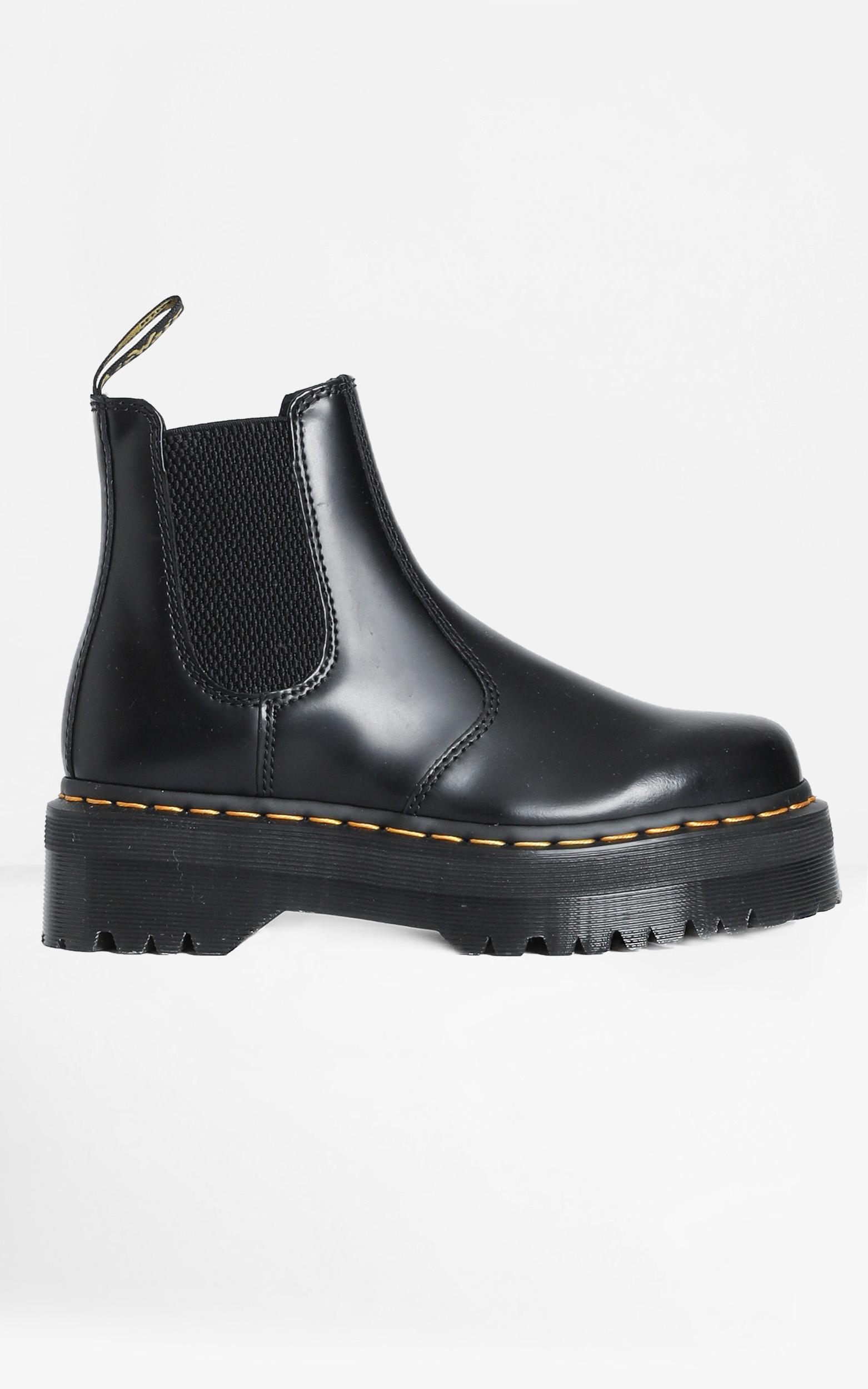 Dr. Martens - 2976 Quad Chelsea Boots in Black | Showpo