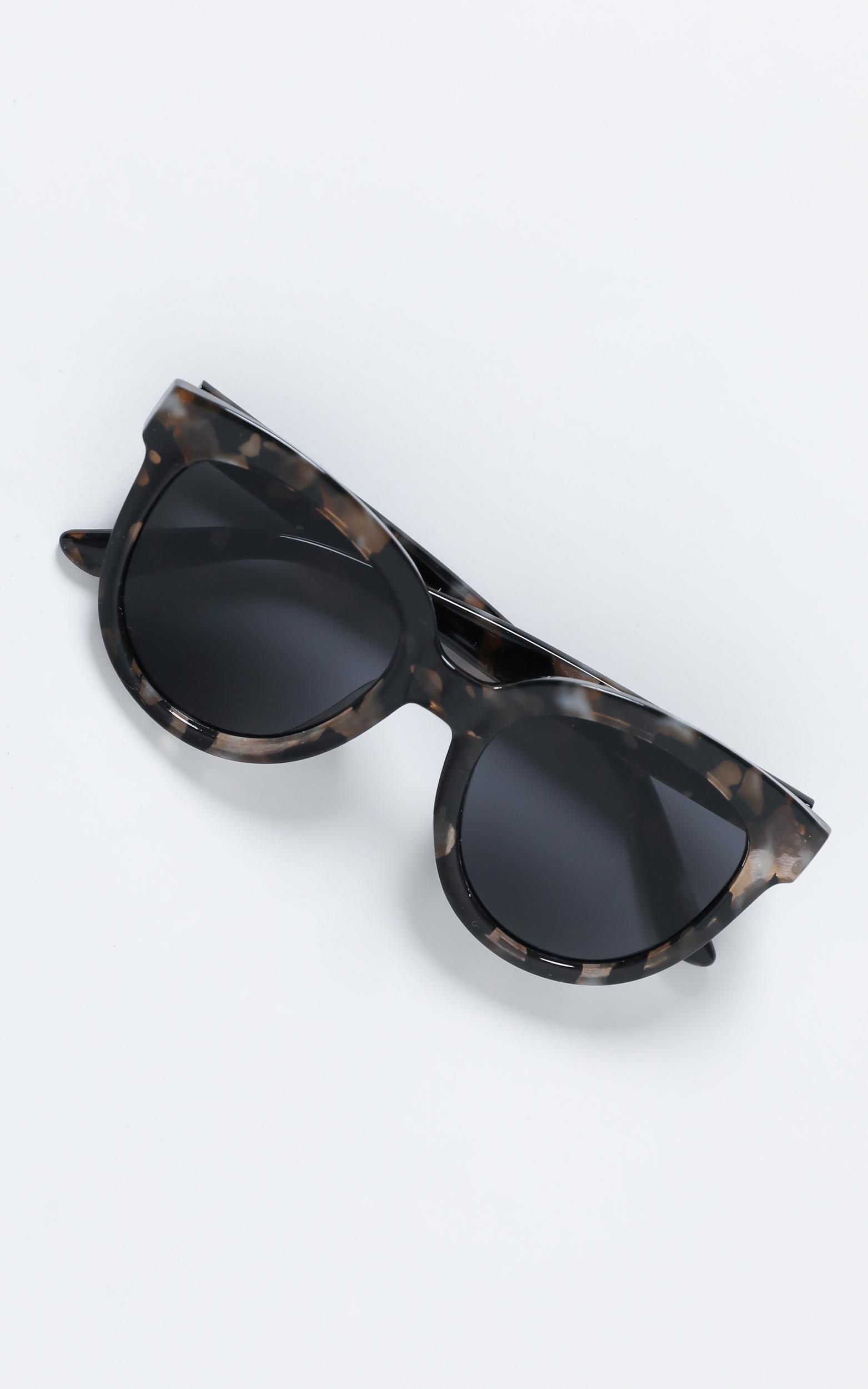 Reality Eyewear - The Supersense Sunglasses in Grey Turtle | Showpo
