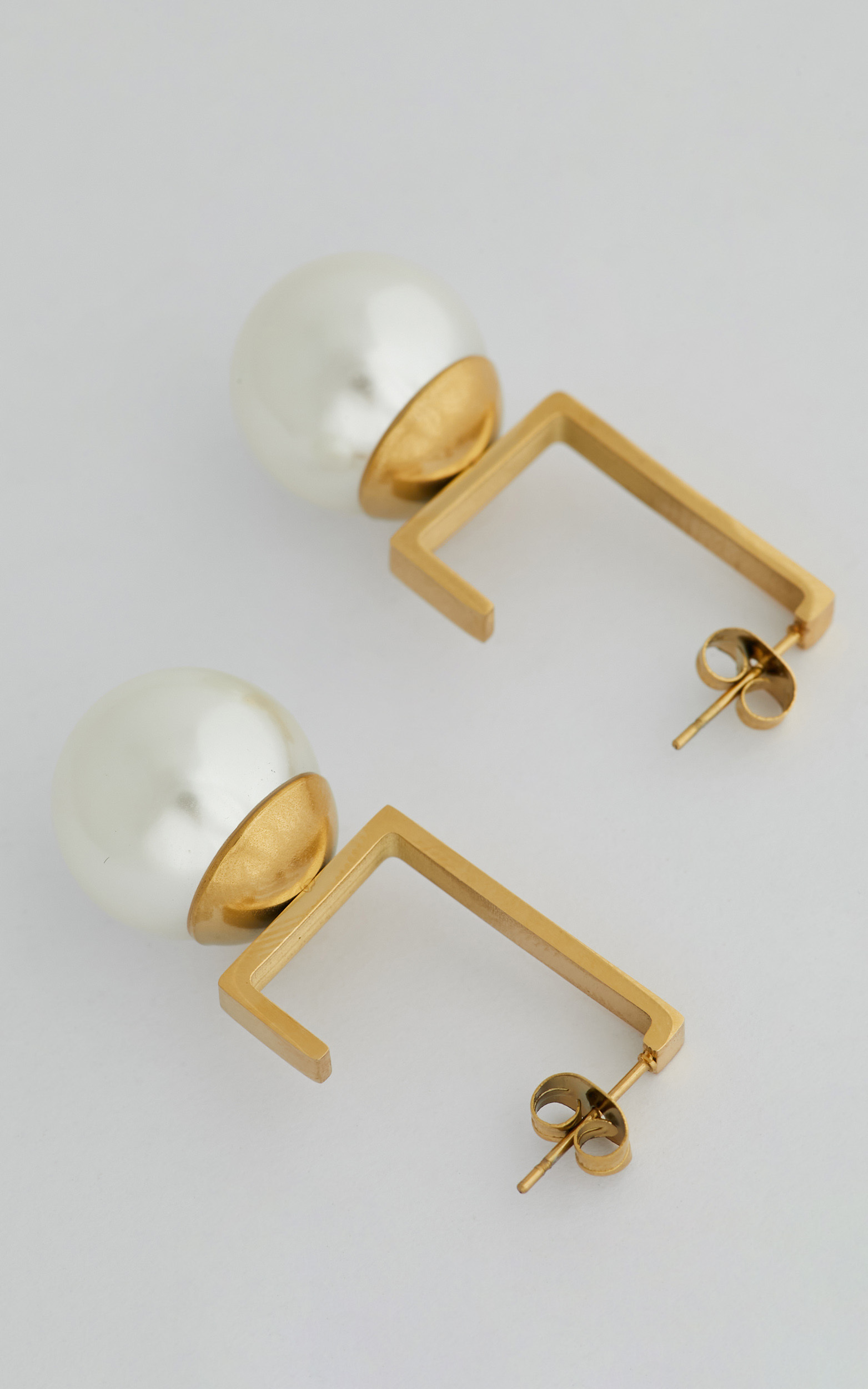 Kodi Earrings in Gold/Pearl | Showpo