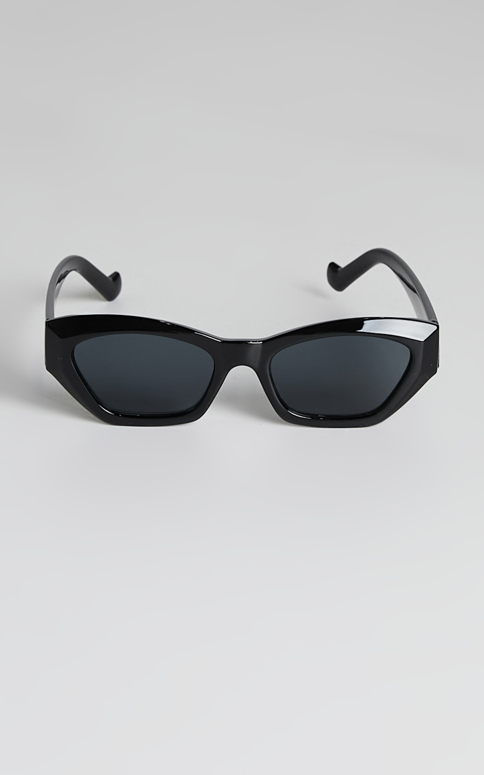 Lively Sunglasses in Black - NoSize, BLK3, hi-res image number null