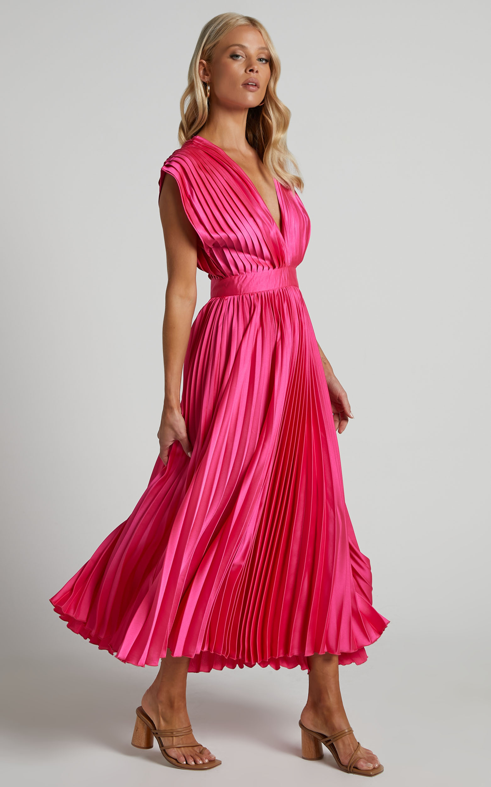 Della Maxi Dress - Plunge Neck Short Sleeve Pleated Dress in Hot Pink - 06, PNK2, hi-res image number null
