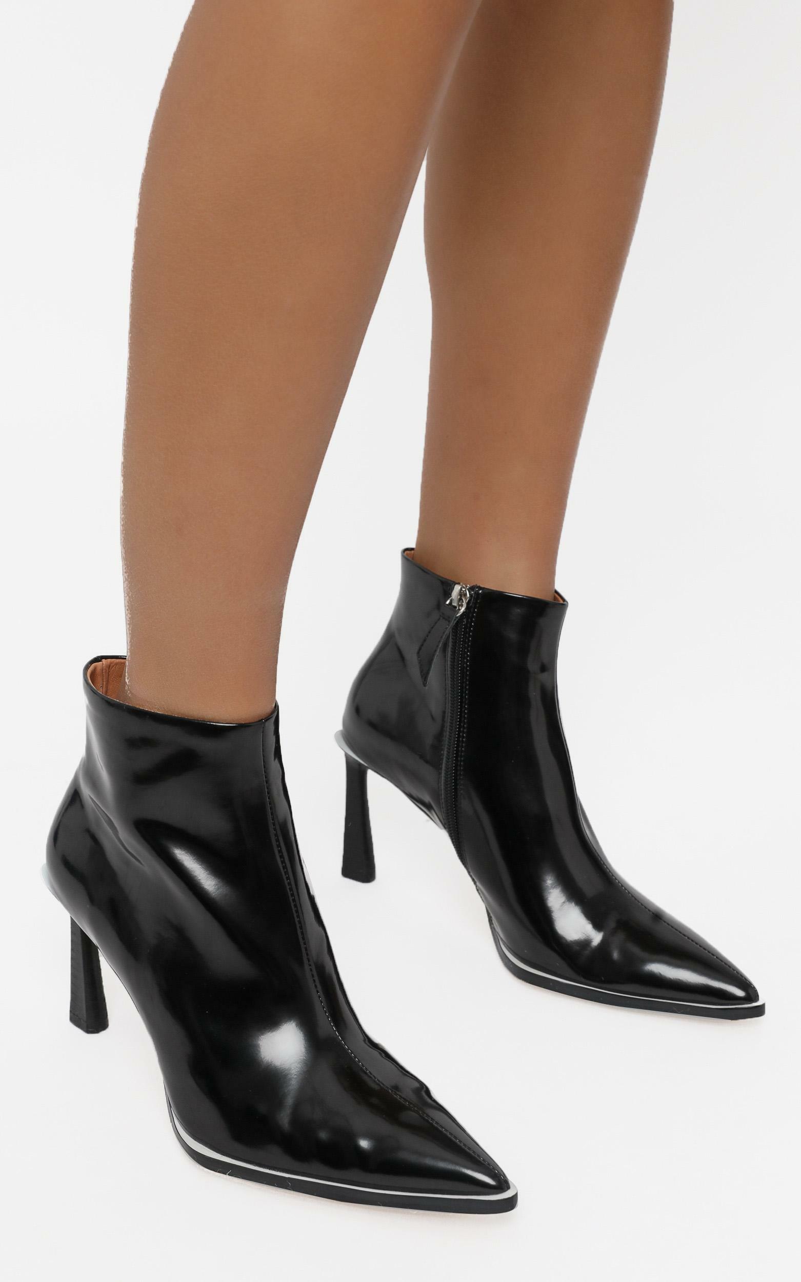 Alias Mae - Zara Boots in Black Box | Showpo