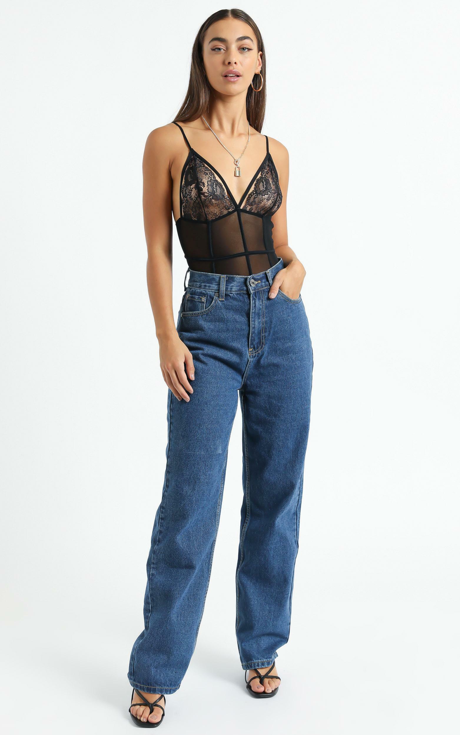 Arielle Straight Leg Jeans in Indigo - 6 (XS), BLU2, hi-res image number null
