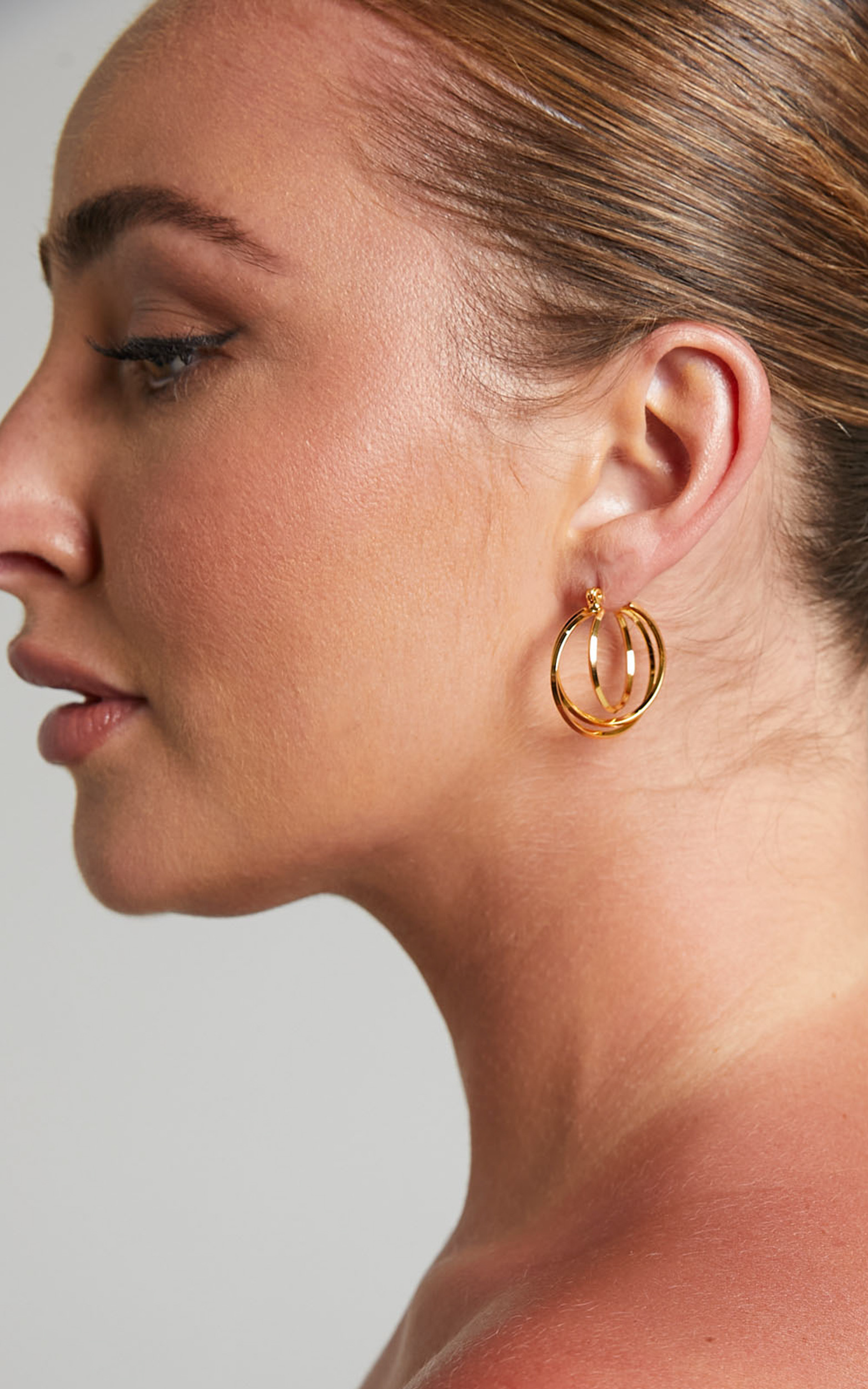 Chedney Hoop Earrings in Gold - NoSize, GLD1, hi-res image number null