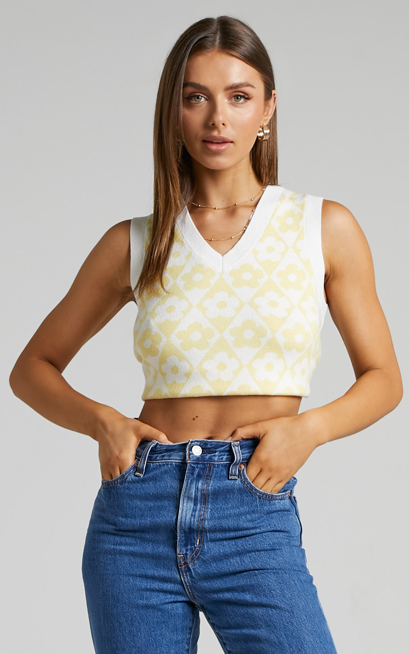 Levi's - Shelly Sweater Vest in Daisy - L, CRE1, hi-res image number null