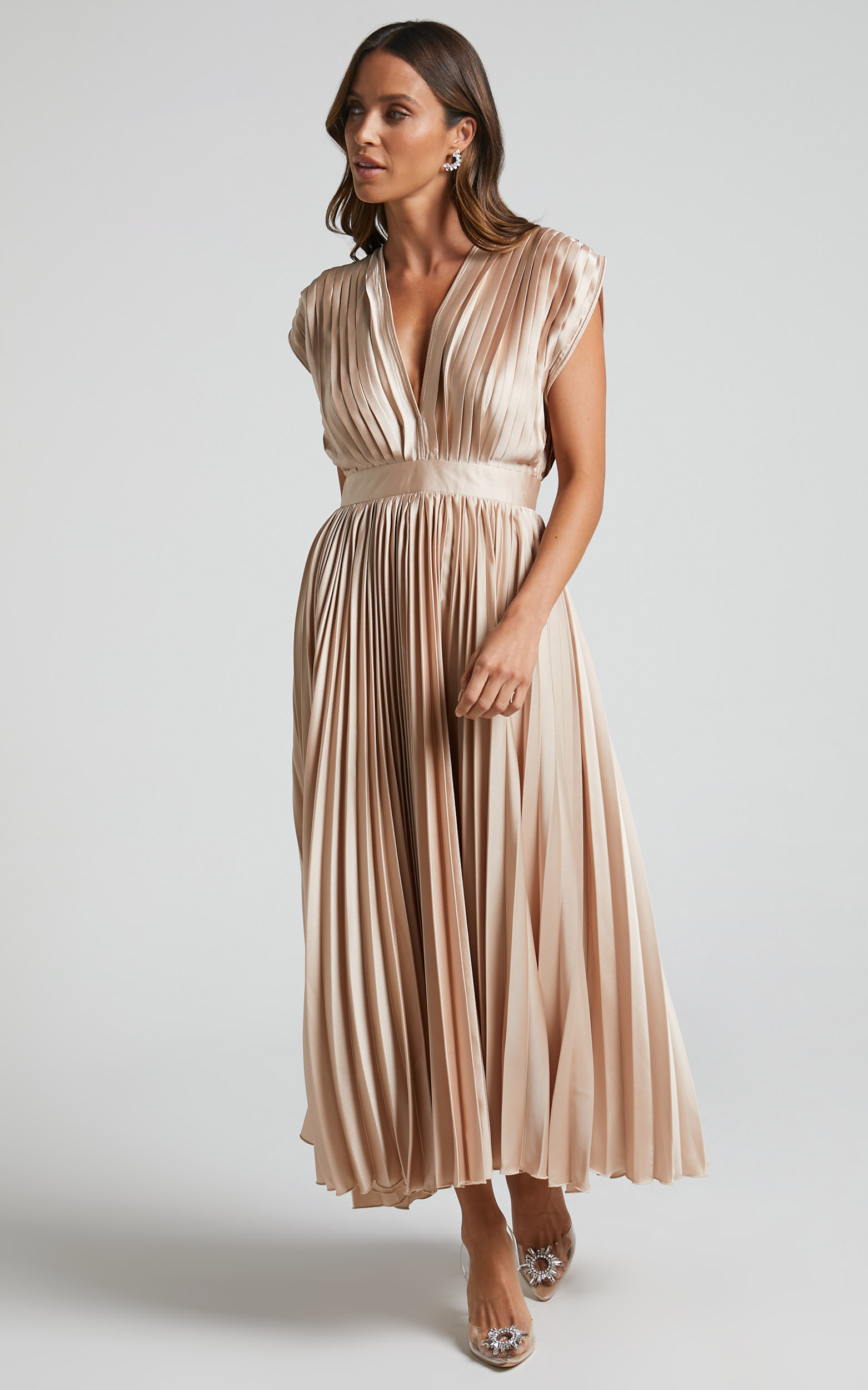 Della Maxi Dress - Plunge Neck Short Sleeve Pleated Dress in Champagne - 06, NEU2, hi-res image number null