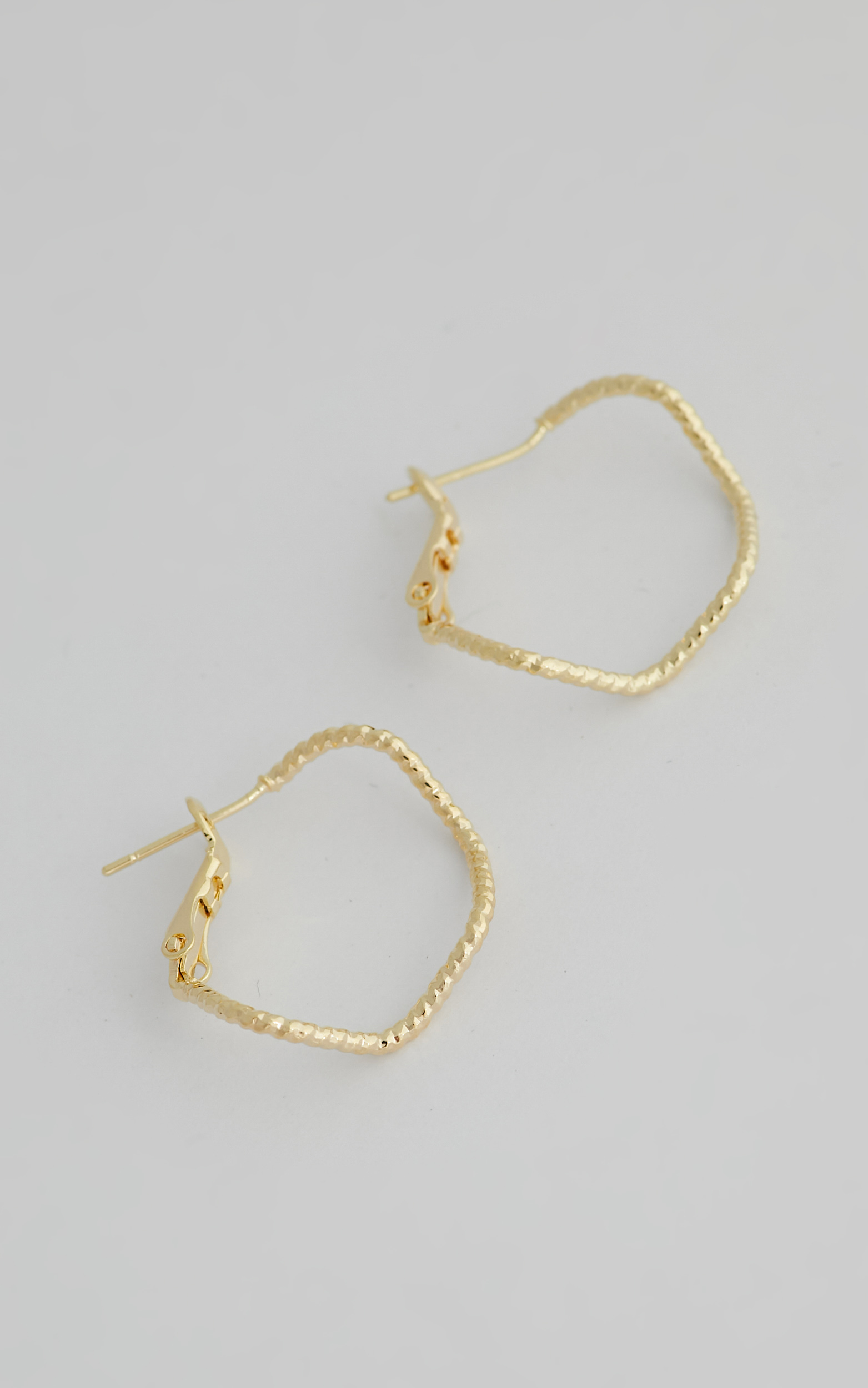 RELIQUIA - FINE SWIRL EARRINGS in Gold - NoSize, GLD1, hi-res image number null