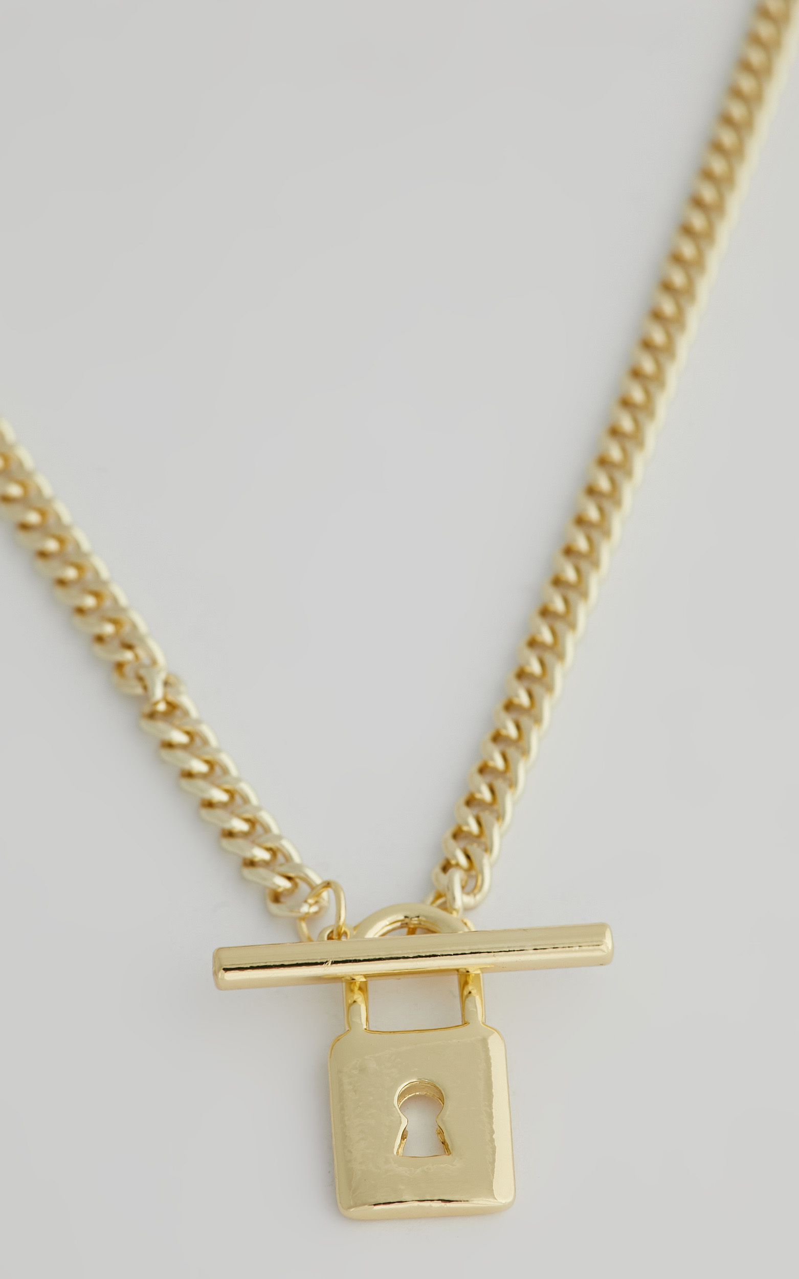 Darby Lock Necklace in Gold - NoSize, GLD1, hi-res image number null