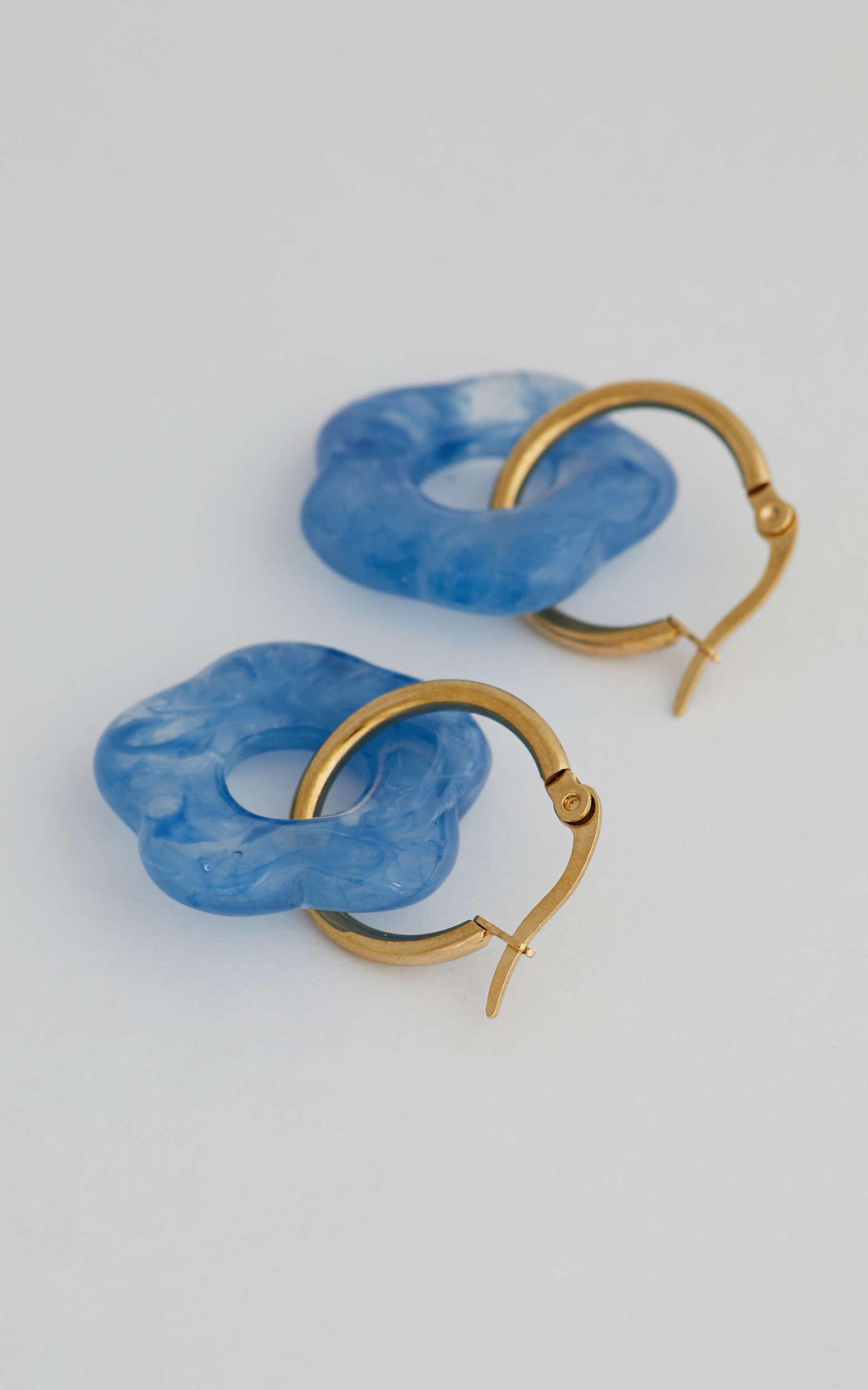 Kylie Flower Earrings in Blue - NoSize, BLU1, hi-res image number null