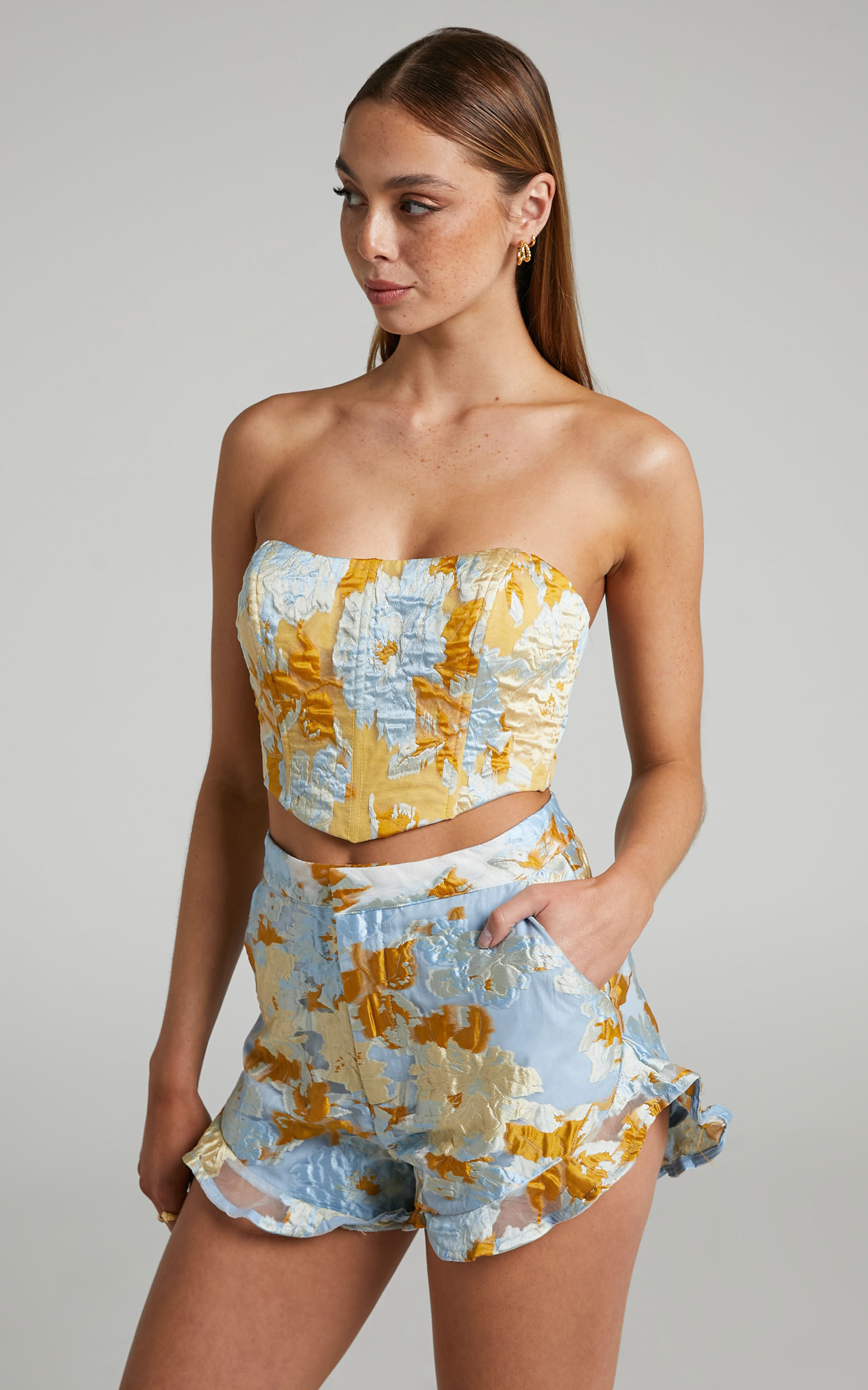 Brailey Frill Hem Shorts in Blue & Yellow Jacquard - 06, BLU1, hi-res image number null