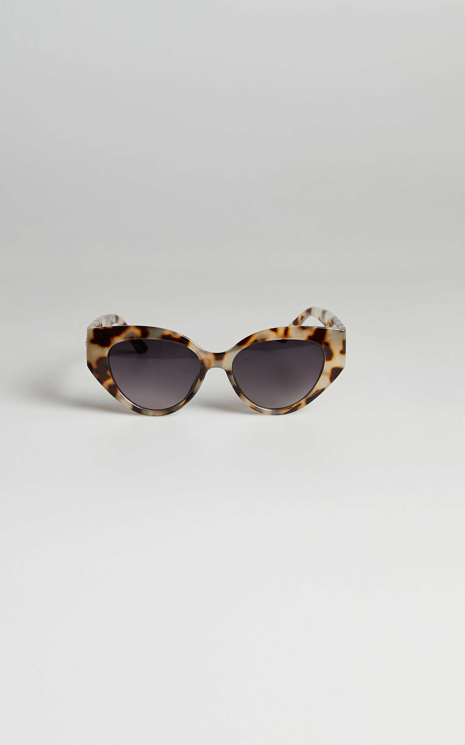 Peta and Jain - Libertine Sunglasses in Milky Tort/Black Fade - NoSize, NEU1, hi-res image number null