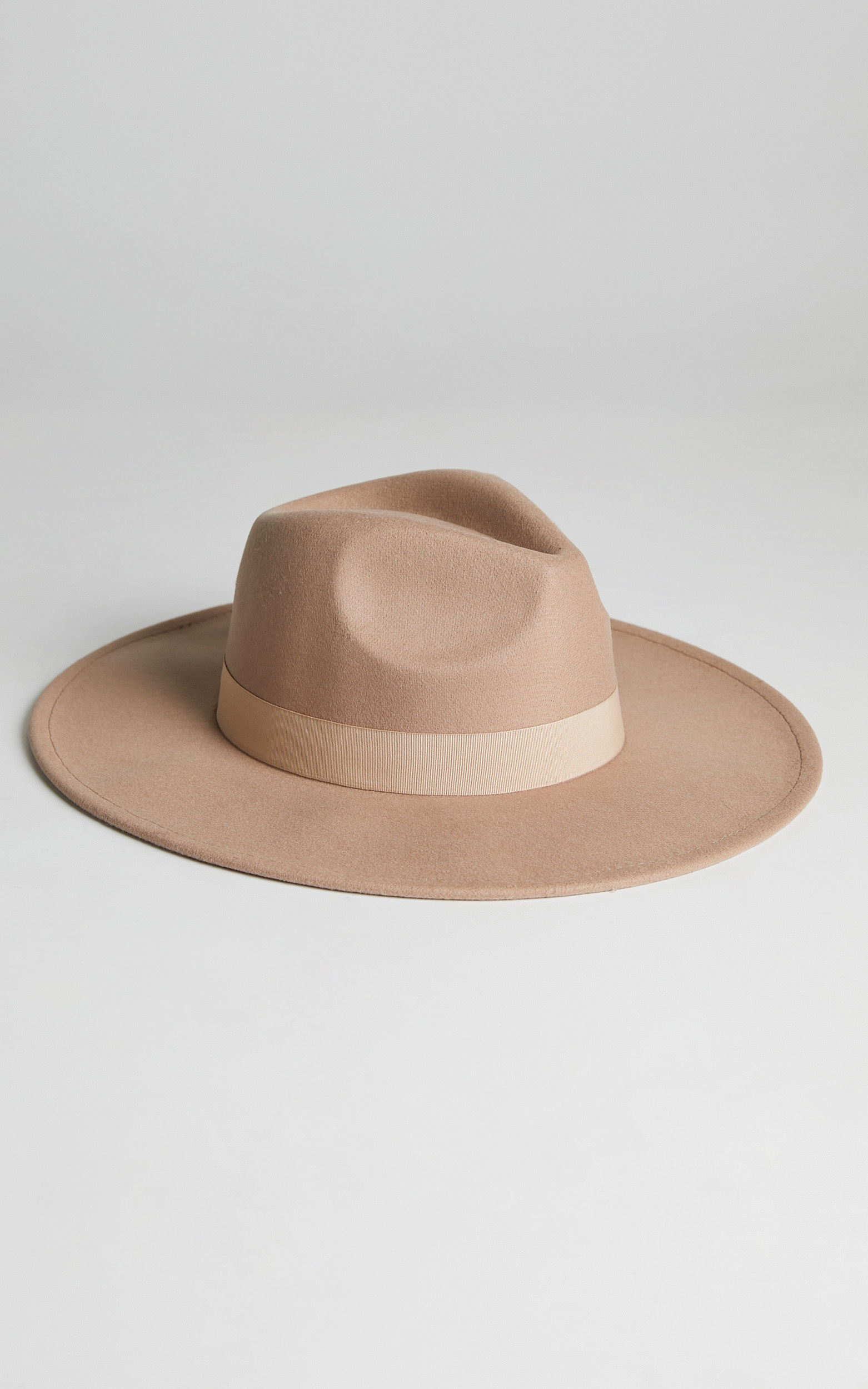 Jazmyne Hat in Milk Chocolate - OneSize, BRN2, hi-res image number null