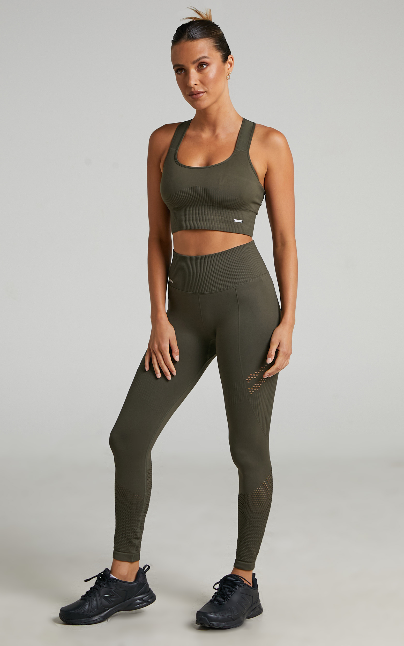 Aim'n - STATEMENT SEAMLESS TIGHTS in Khaki - XS, GRN1, hi-res image number null
