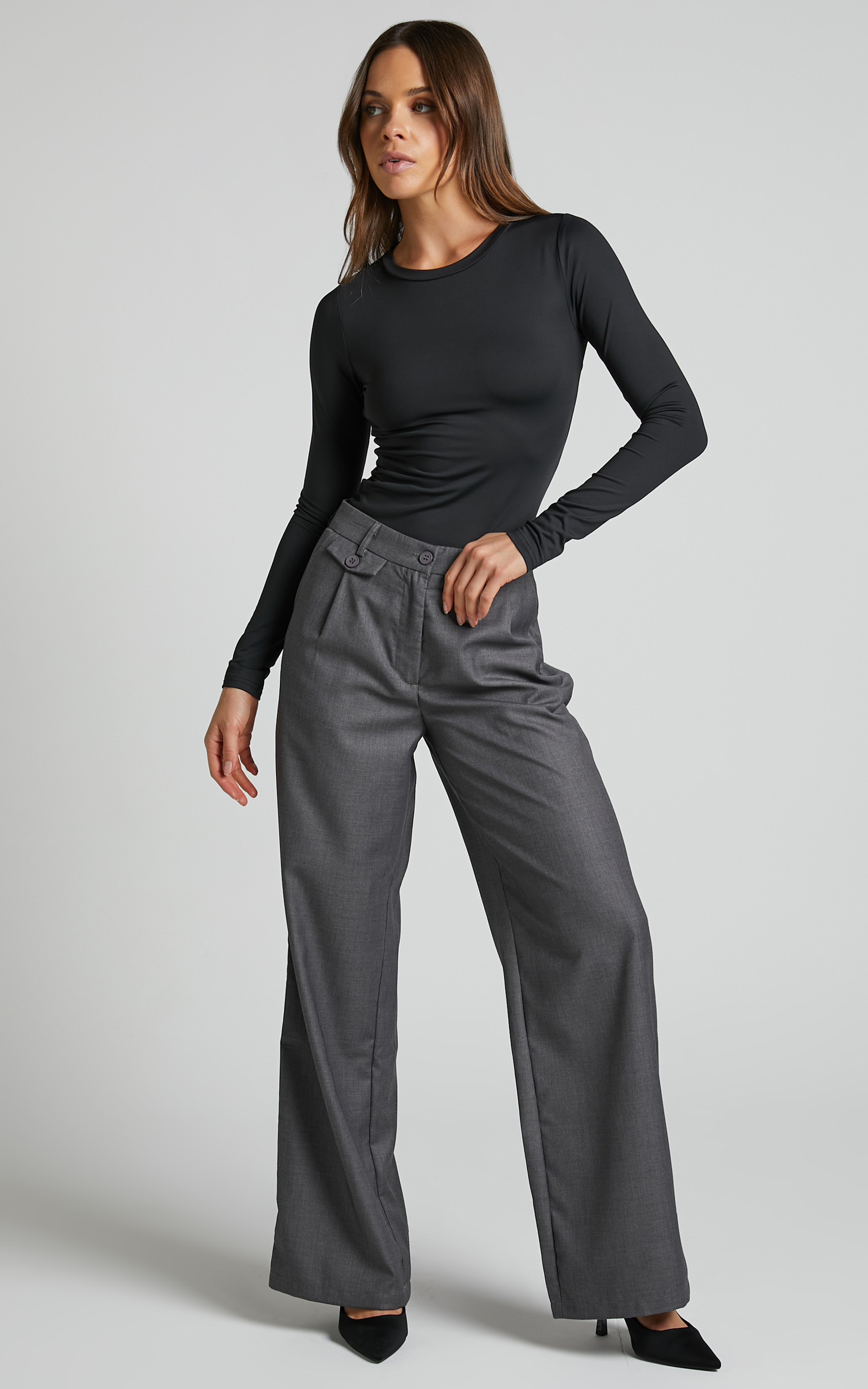 Romola Low Rise Relaxed Pocket Flap Detail Straight Leg Trousers in Charcoal - 12, GRY1, hi-res image number null